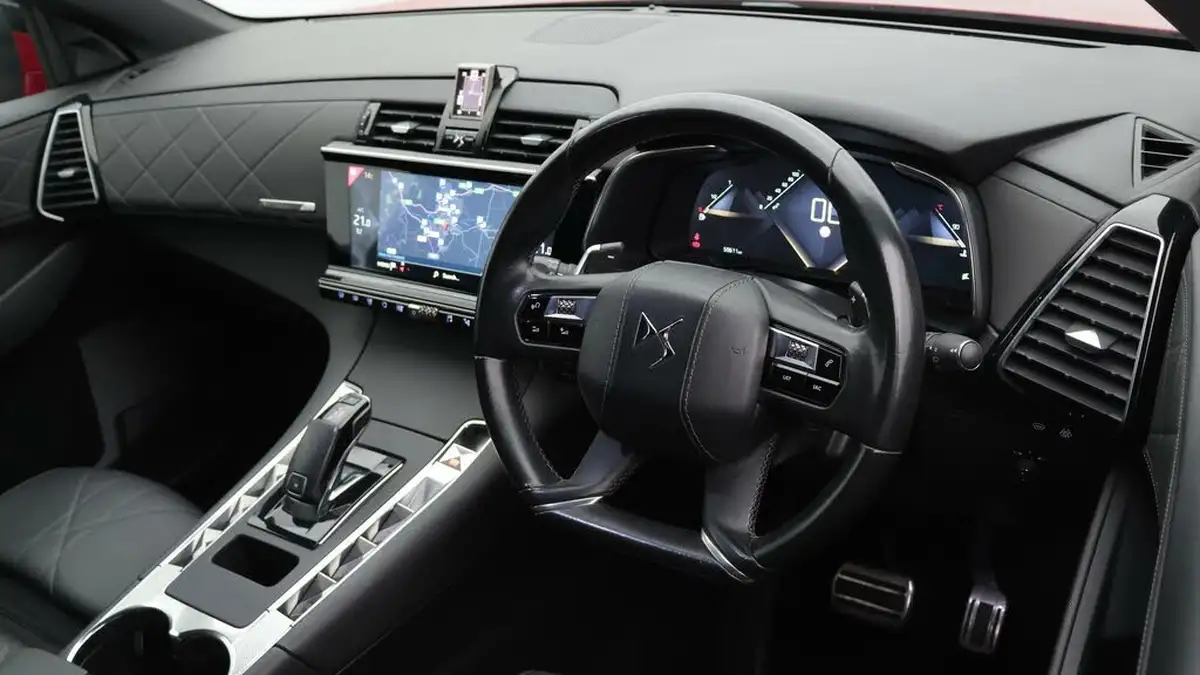 2018-ds-ds-7-crossback-16-puretech-prestige-225ps-big-9