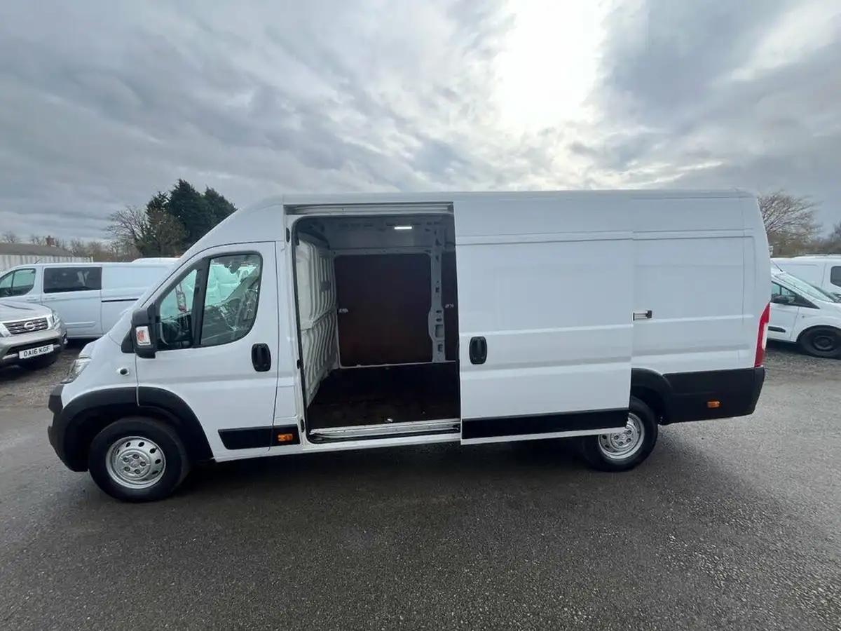 2022-citroen-relay-22bluehdi-35-l4h2-heavy-enterprise-140eu6dt-big-8