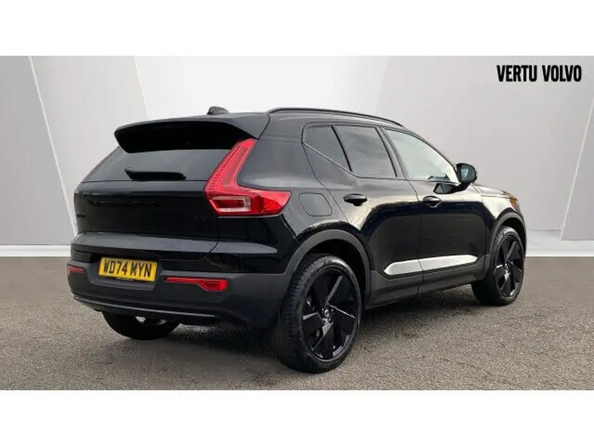 2024-volvo-xc40-20-b3-ultra-black-edition-big-6