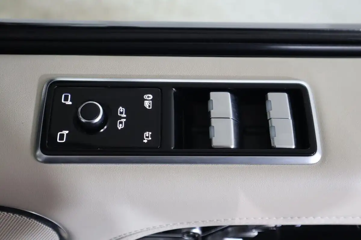 2019-land-rover-range-rover-44-sdv8-autobiography-lwb-big-29