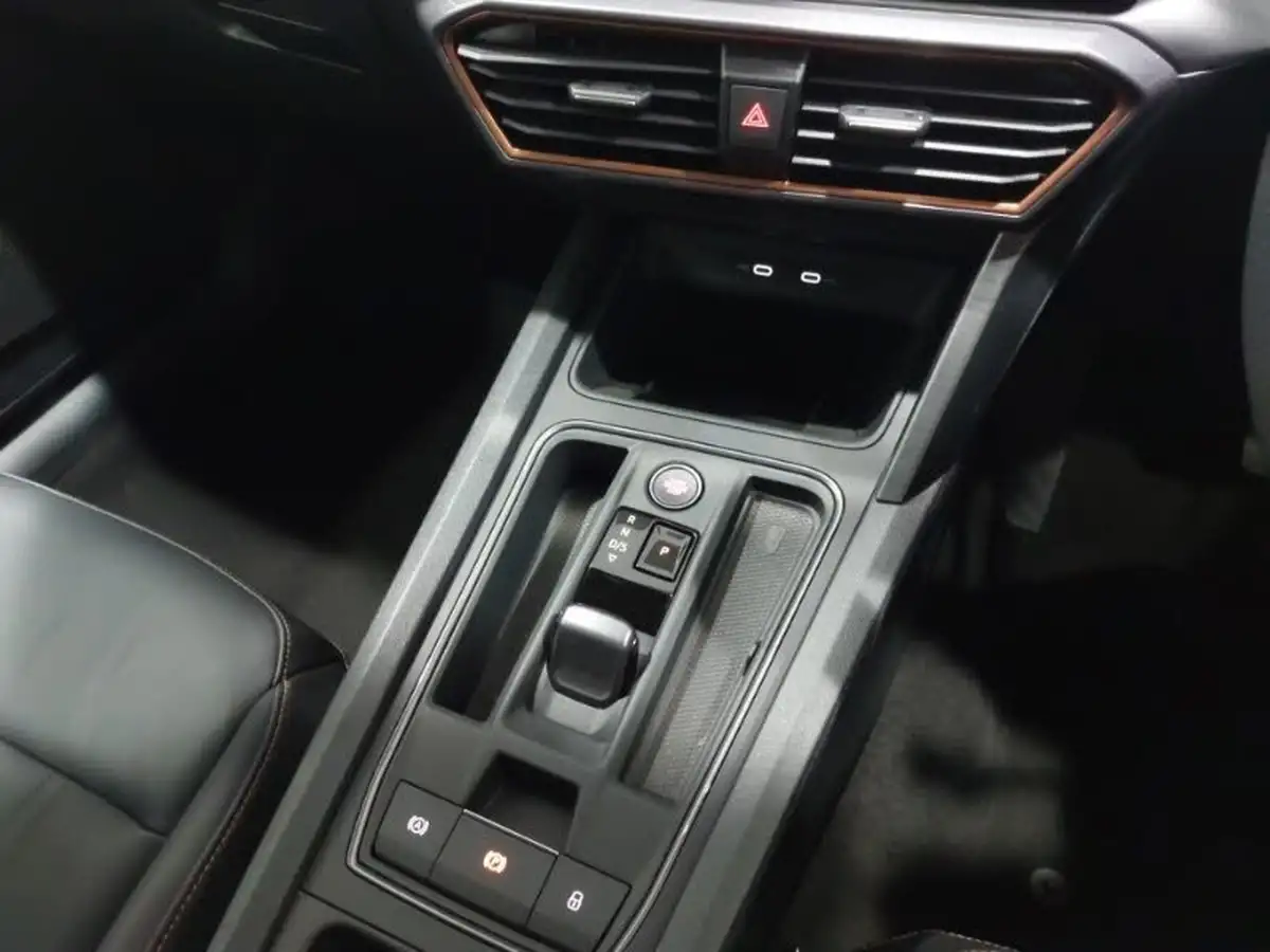 2024-cupra-formentor-14-e-hybrid-v2-big-15