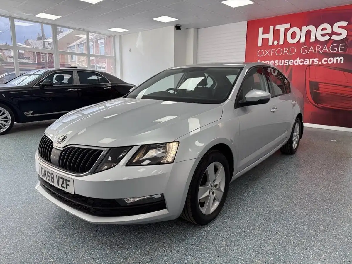 2018-skoda-octavia-15-tsi-se-act-hatchback-big-17