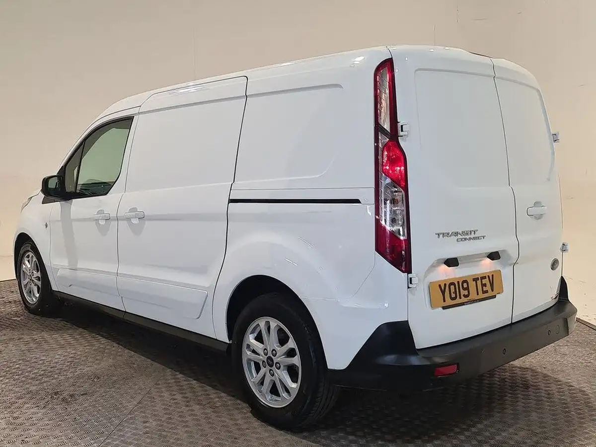 2019-ford-transit-connect-15-ecoblue-l2-240-limited-big-3