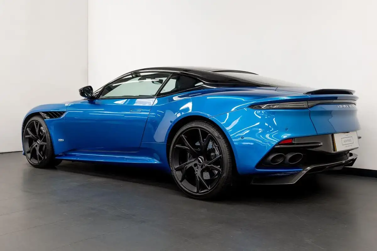 2019-aston-martin-dbs-52-v12-superleggera-big-3