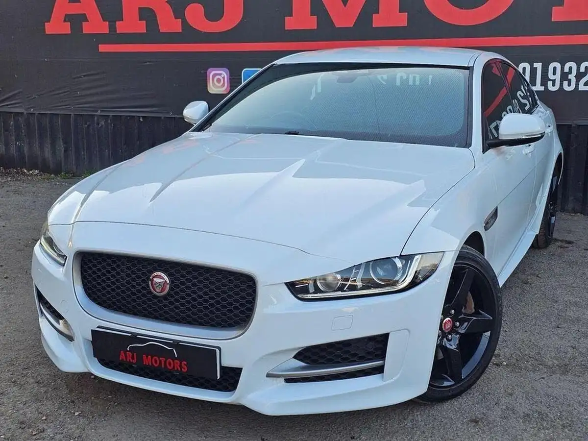2018-jaguar-xe-20i-r-sport-200ps-1997cc-big-7