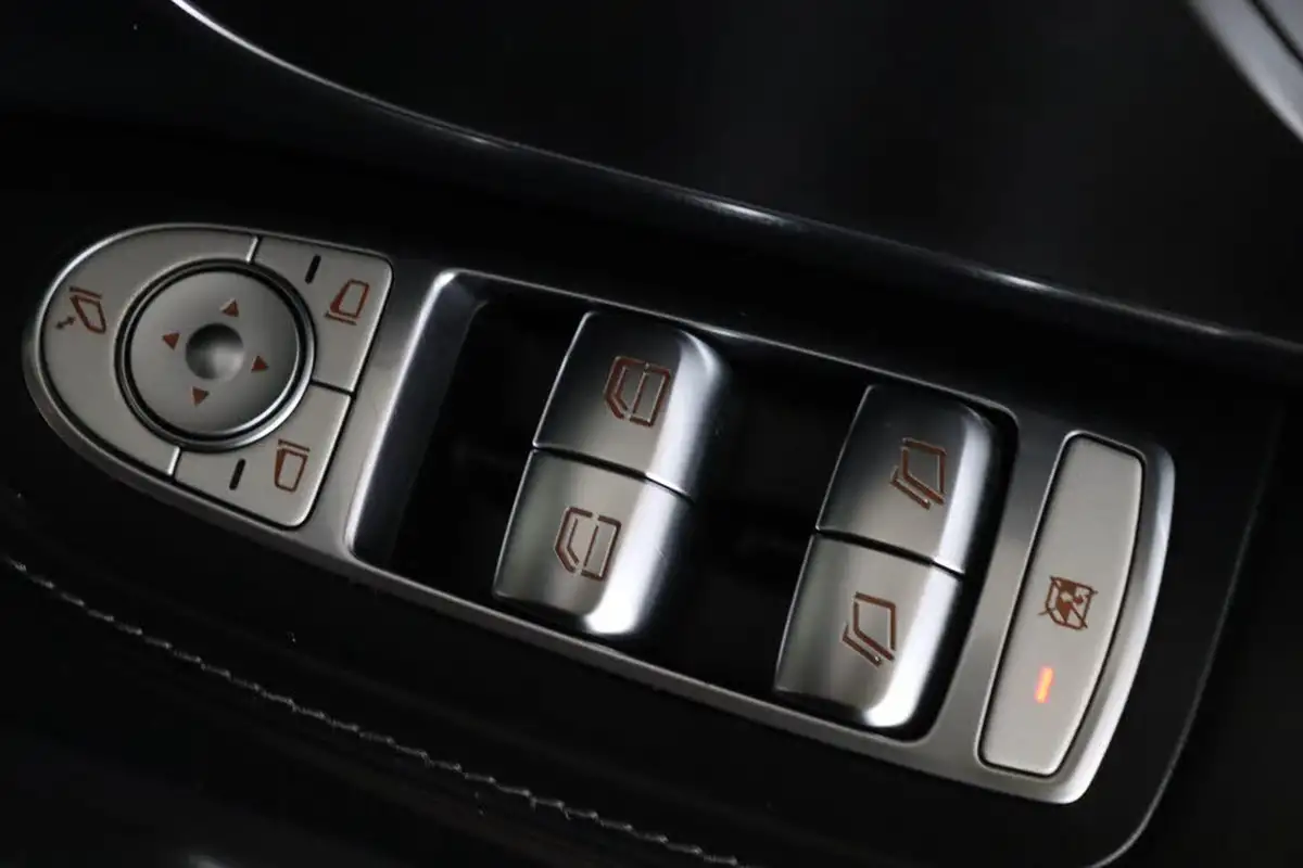 2019-mercedes-benz-v-class-20d-v300d-sport-extra-long-big-20