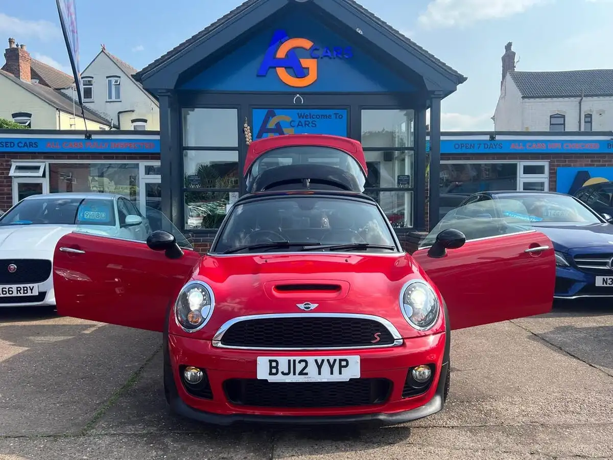 2012-mini-cooper-16-cooper-s-avenue-coupe-3d-big-47