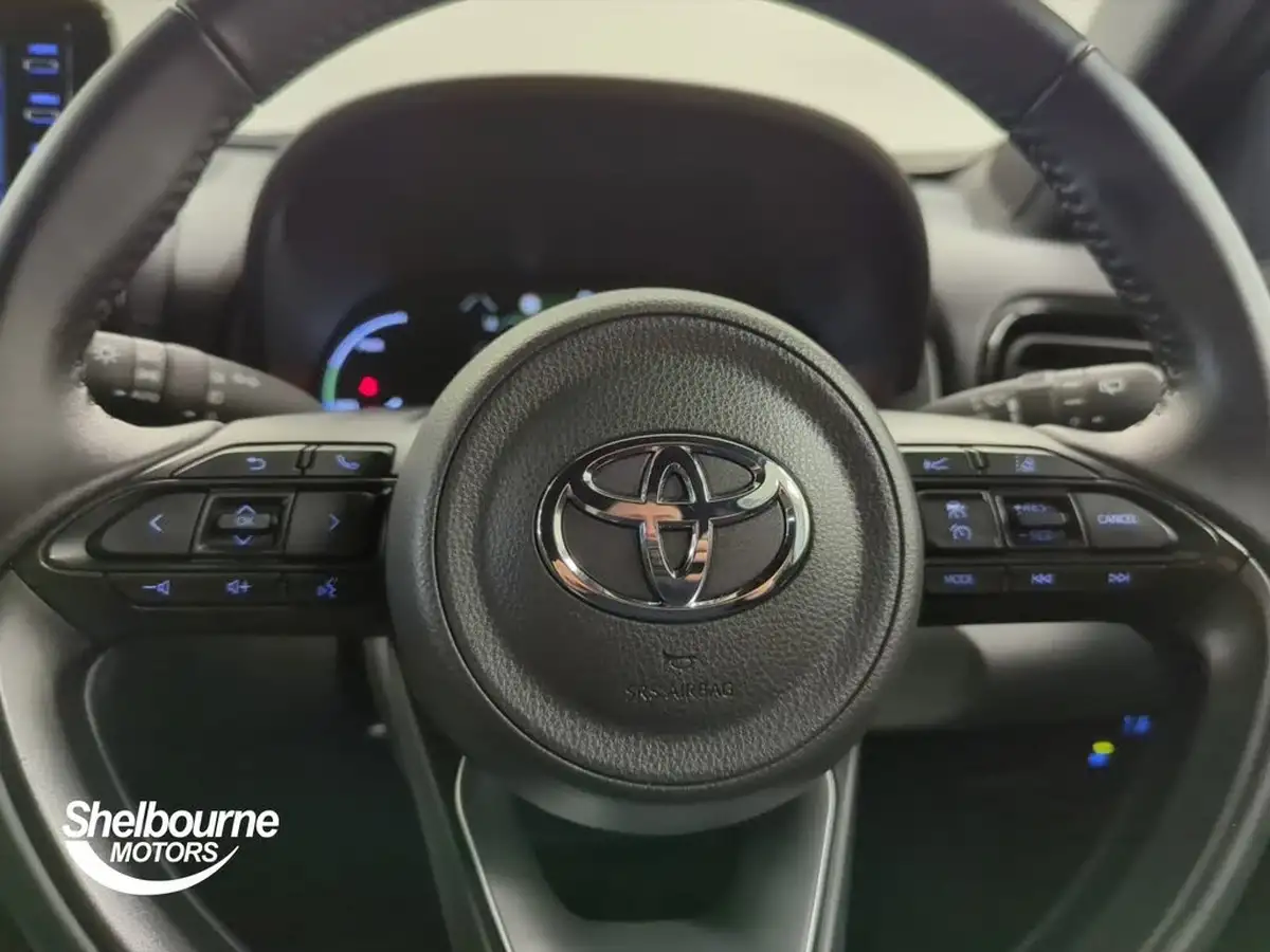 2024-toyota-yaris-cross-15-vvt-i-design-big-14