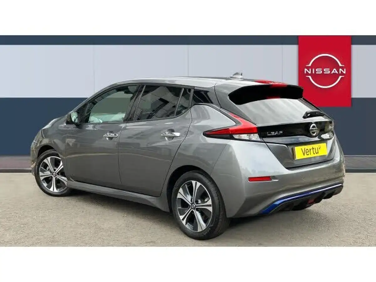 2021-nissan-leaf-e-tekna-big-1