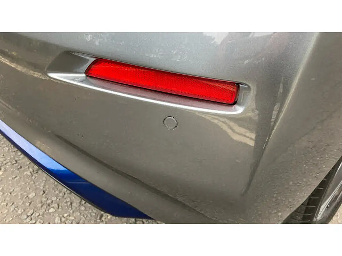 2021-nissan-leaf-e-tekna-big-25