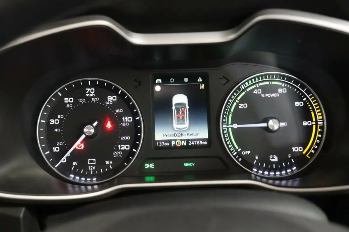 2021-mg-zs-suv-e-exclusive-ev-big-26