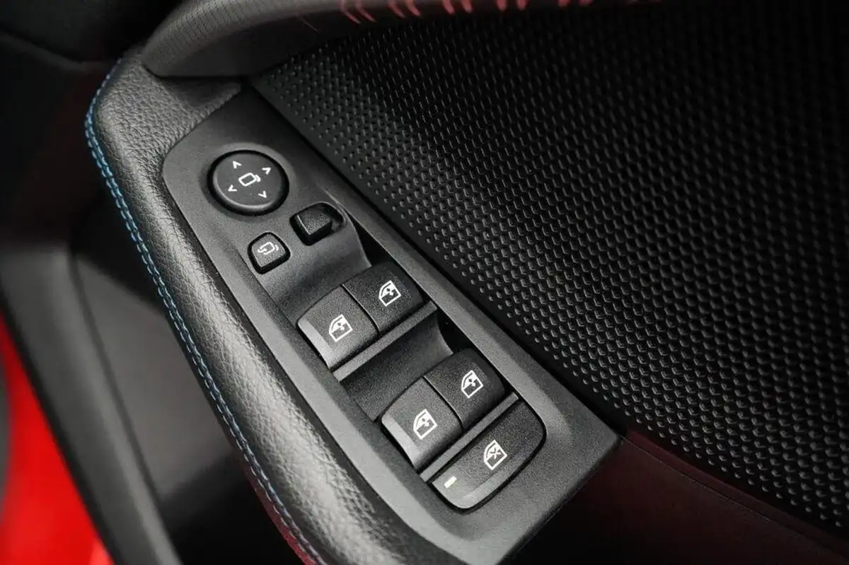 2022-bmw-2-series-15-218i-sport-lcp-coupe-4d-dct-big-38