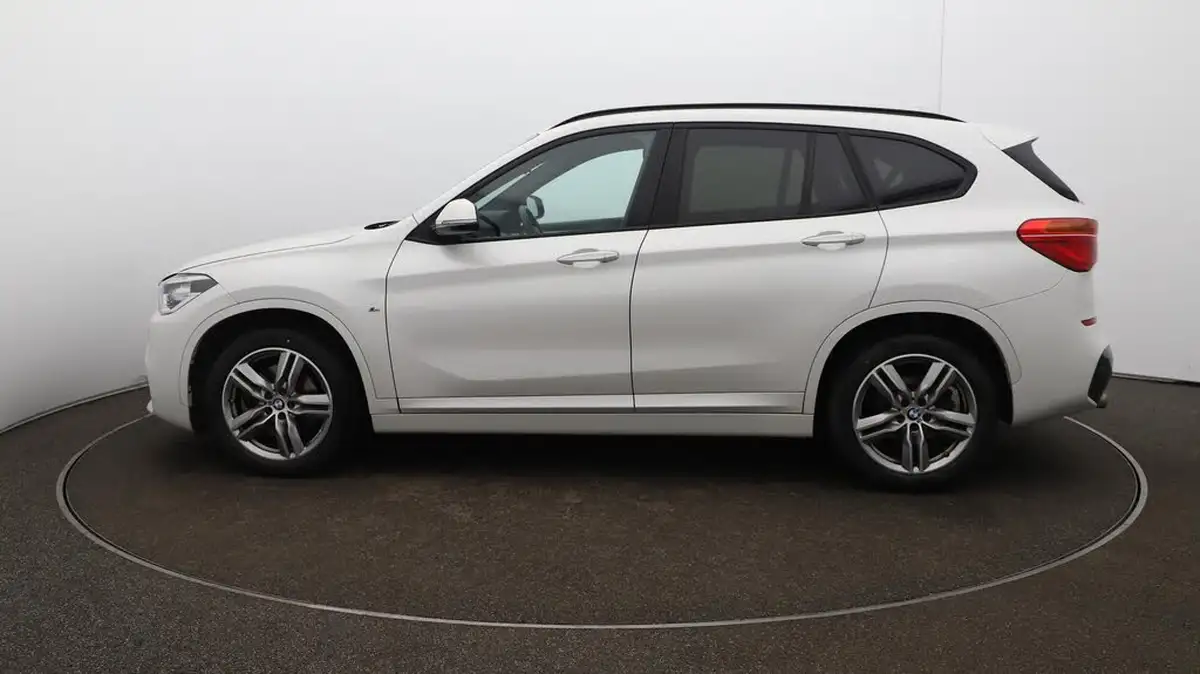 2019-bmw-x1-20-sdrive20i-m-sport-big-64