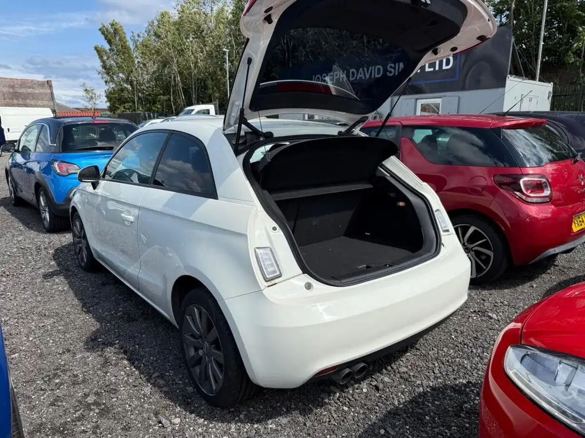 2013-audi-a1-14-sport-tfsi-122ps-hatchback-3d-1390cc-big-48