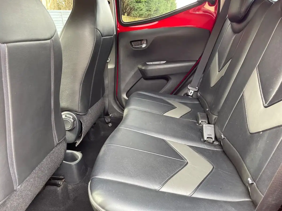 2018-toyota-aygo-10-vvt-i-x-clusiv3-71bhp-big-44