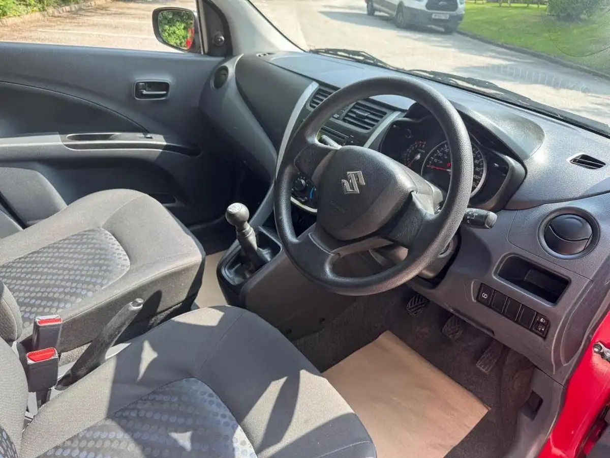2018-suzuki-celerio-10-sz2-big-8