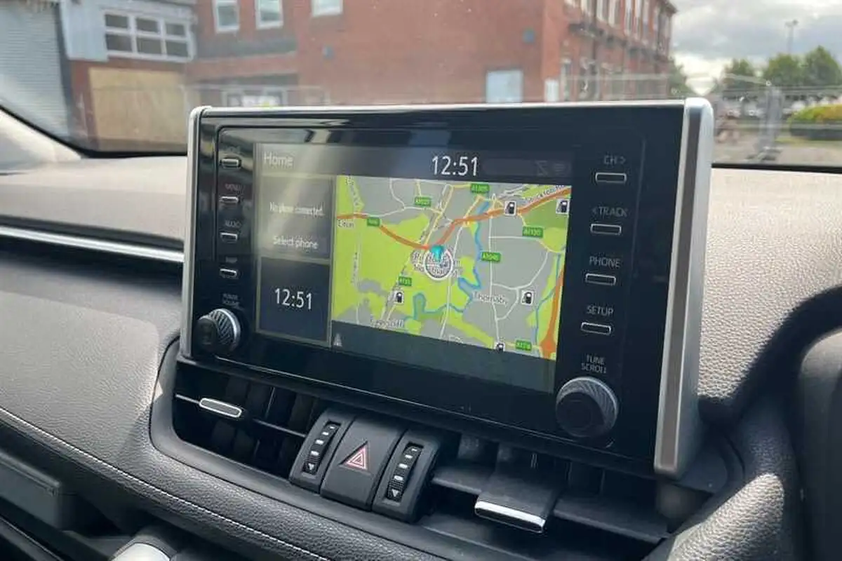 2019-toyota-rav4-25-vvt-i-design-215bhp-big-17