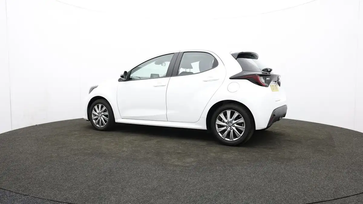 2022-toyota-yaris-15-vvt-i-icon-big-76