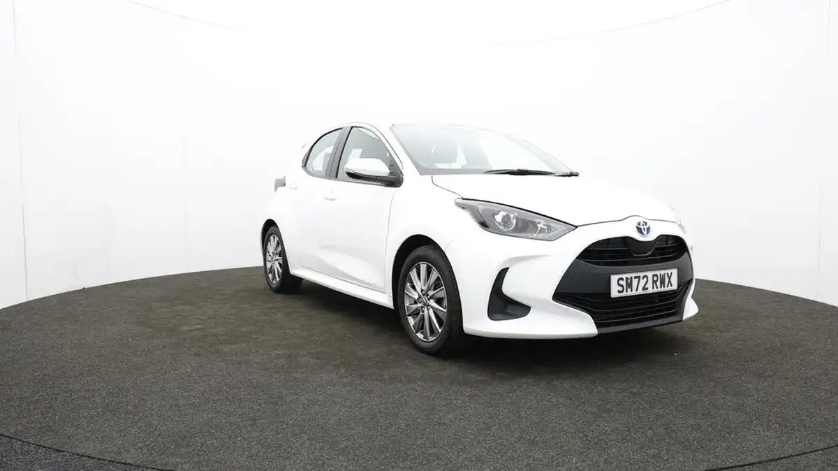 2022-toyota-yaris-15-vvt-i-icon-big-52