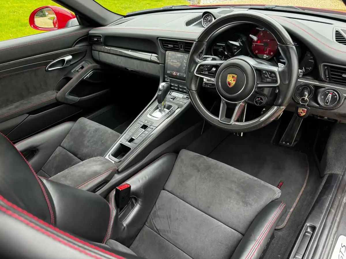 2018-porsche-911-30-targa-4-gts-450bhp-pdk-big-6