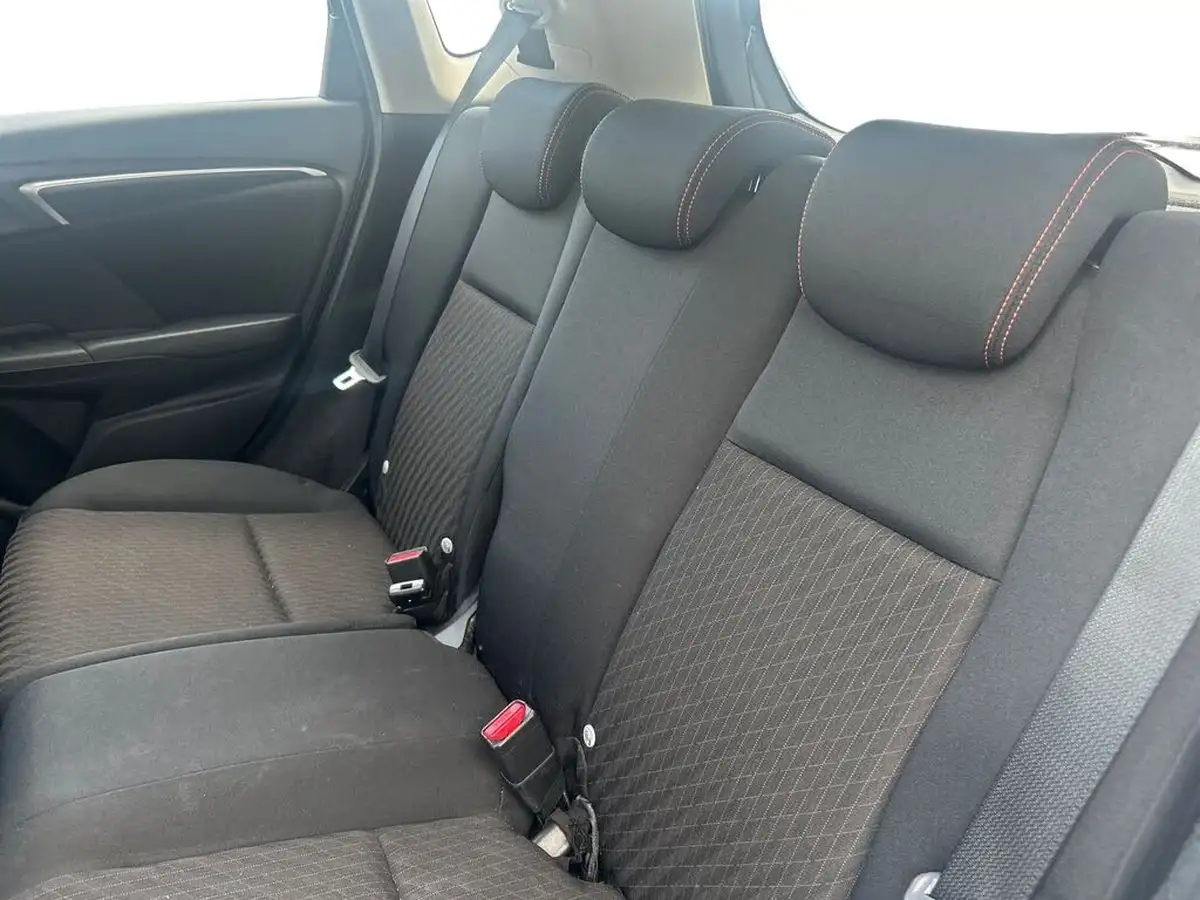 2018-honda-jazz-15-i-vtec-sport-cvt-big-10