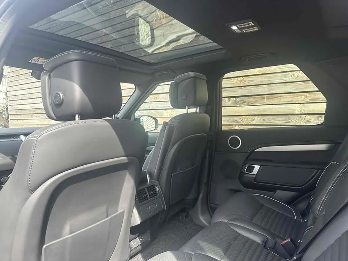 2023-land-rover-discovery-30-d300-dynamic-hse-big-23
