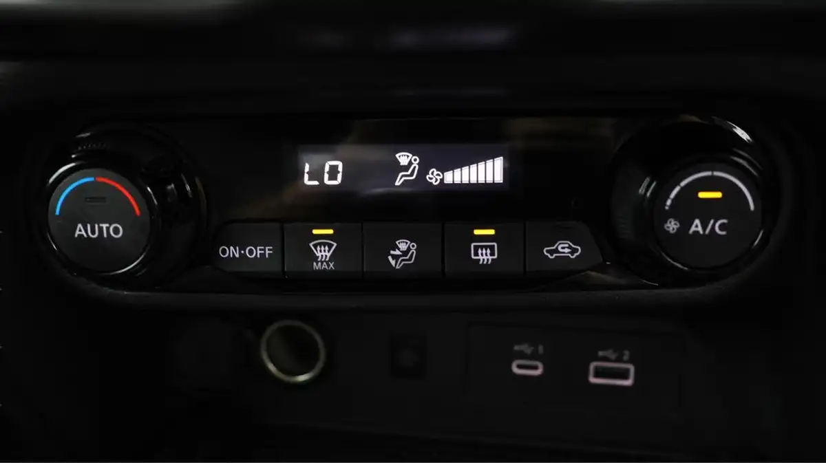 2024-nissan-juke-10-dig-t-n-connecta-big-16