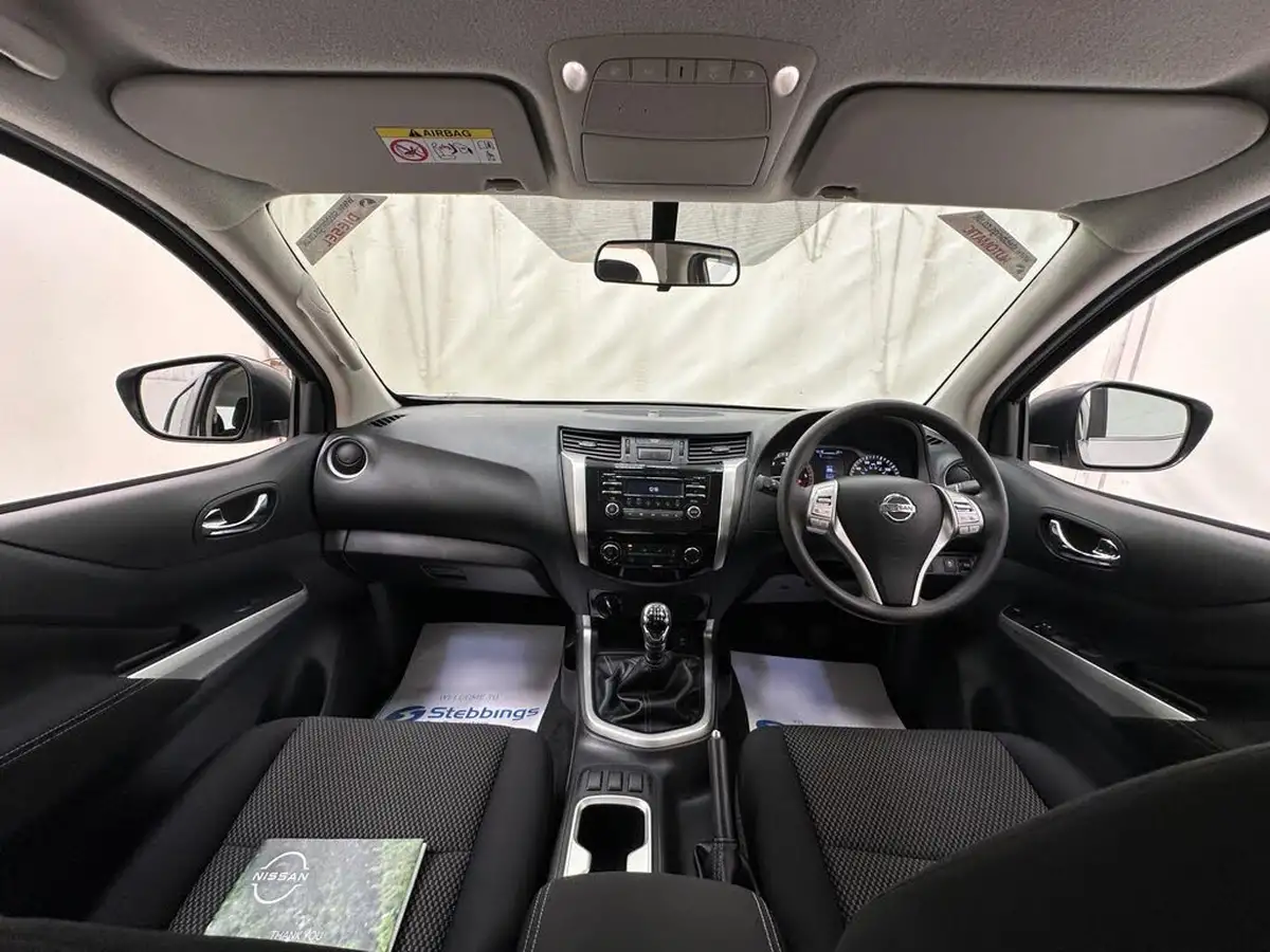 2021-nissan-navara-23dci-tt-acenta-double-big-19