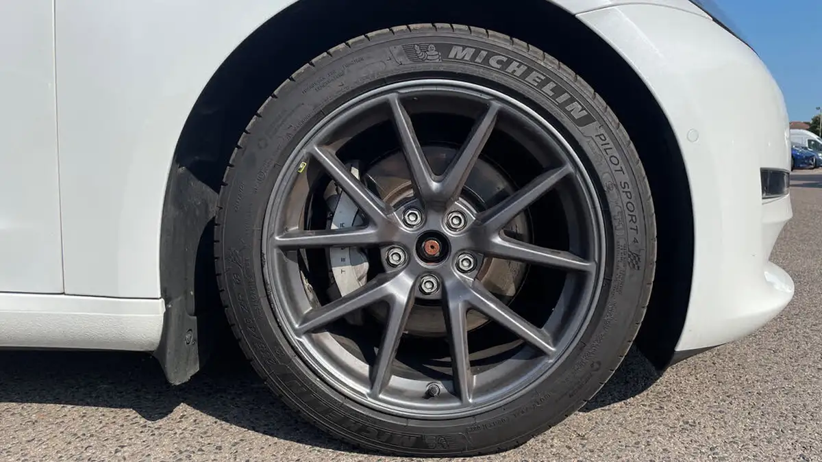 2021-tesla-model-3-e-long-range-4x4-big-19