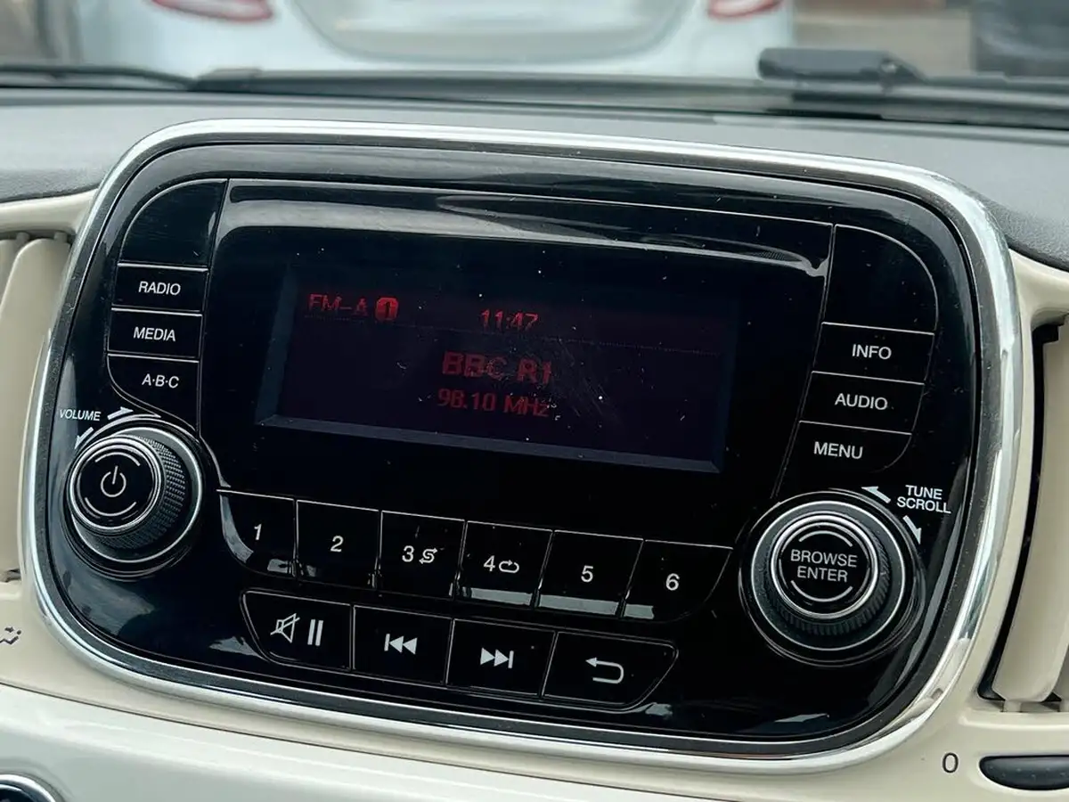 2015-fiat-500-12-pop-ss-big-18