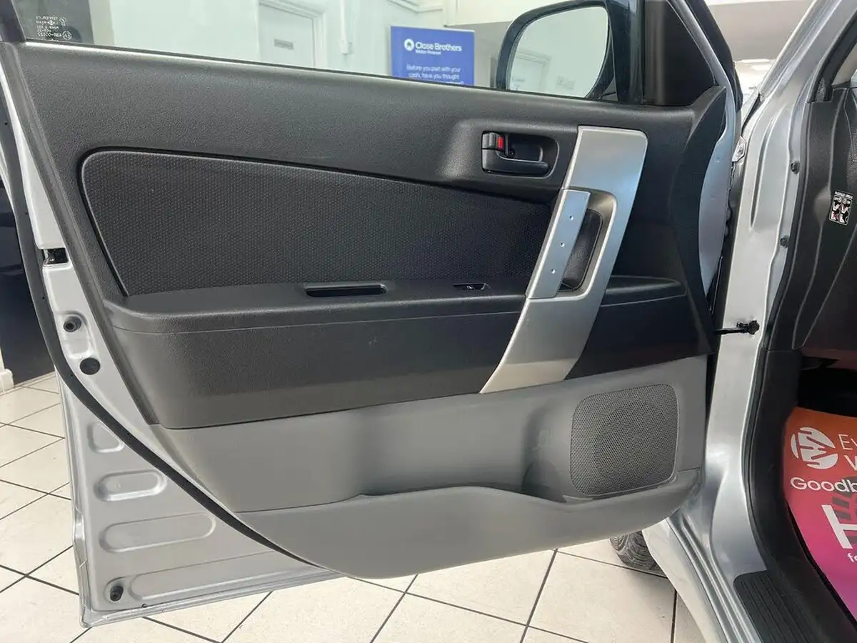 2006-daihatsu-terios-15-se-big-14