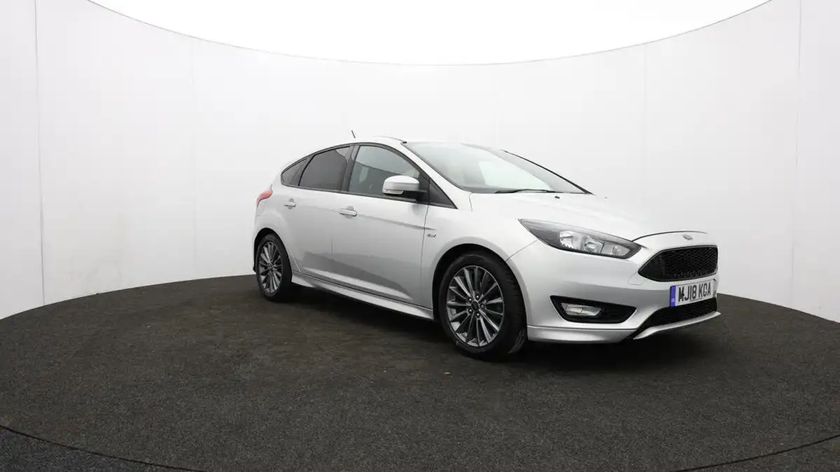 2018-ford-focus-10t-st-line-140ps-hatchback-big-50