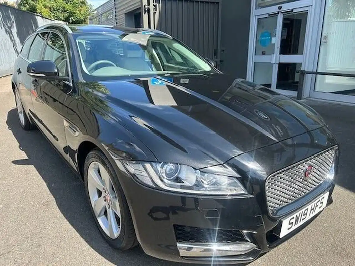 2019-jaguar-xf-20i-portfolio-249ps-ss-sportbrake-5d-big-1