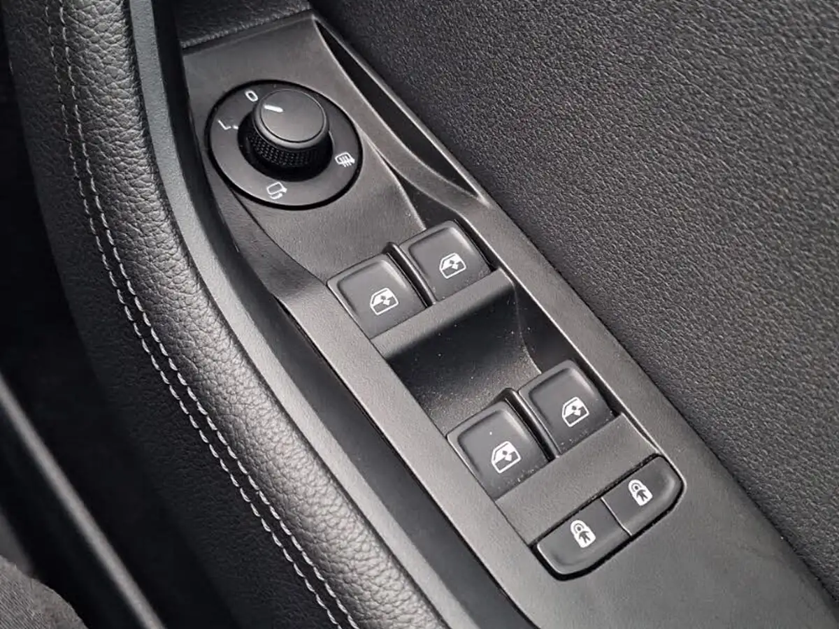 2020-skoda-superb-14-tsi-se-l-hatchback-big-18