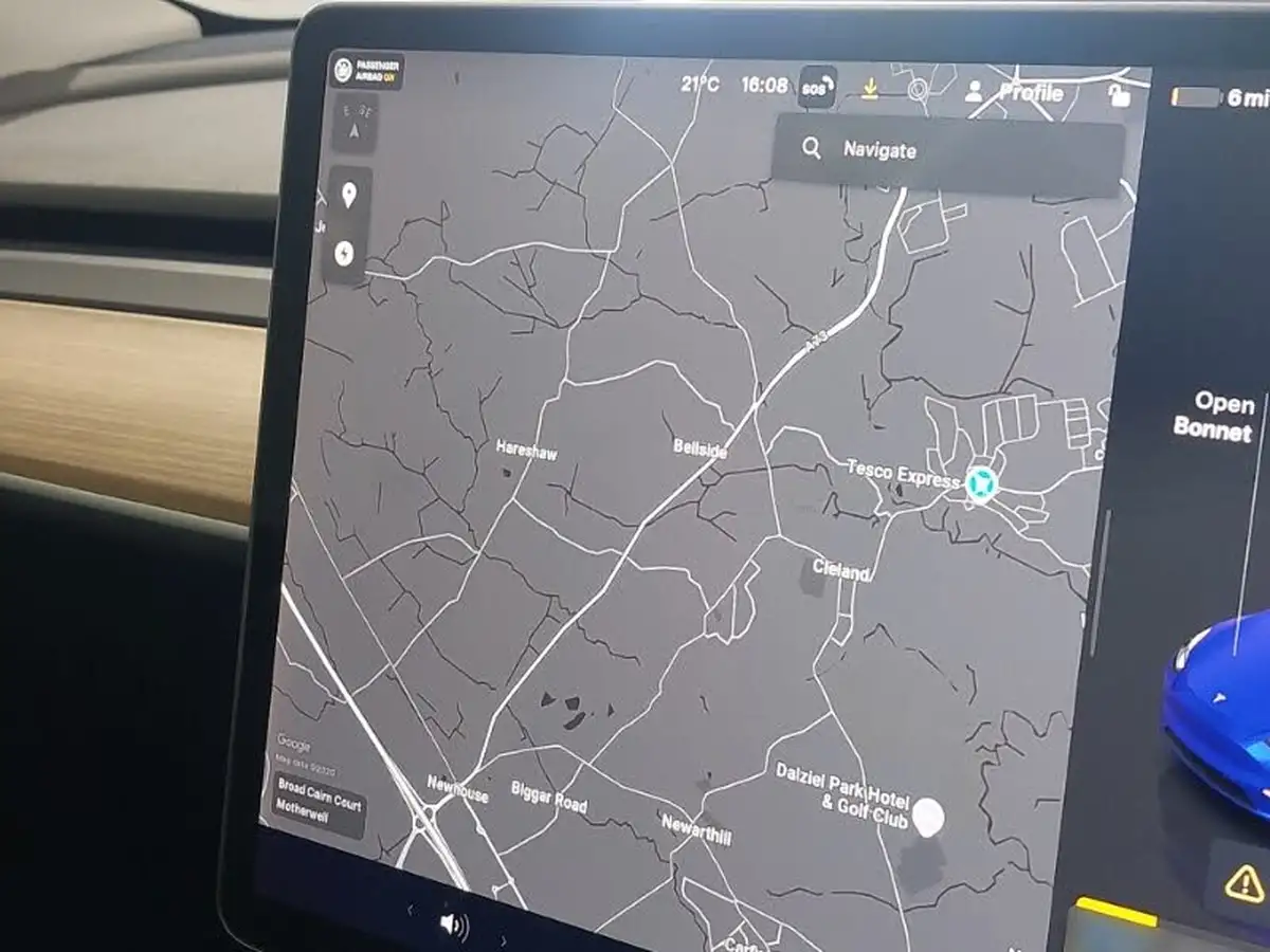 2022-tesla-model-y-e-long-range-big-12