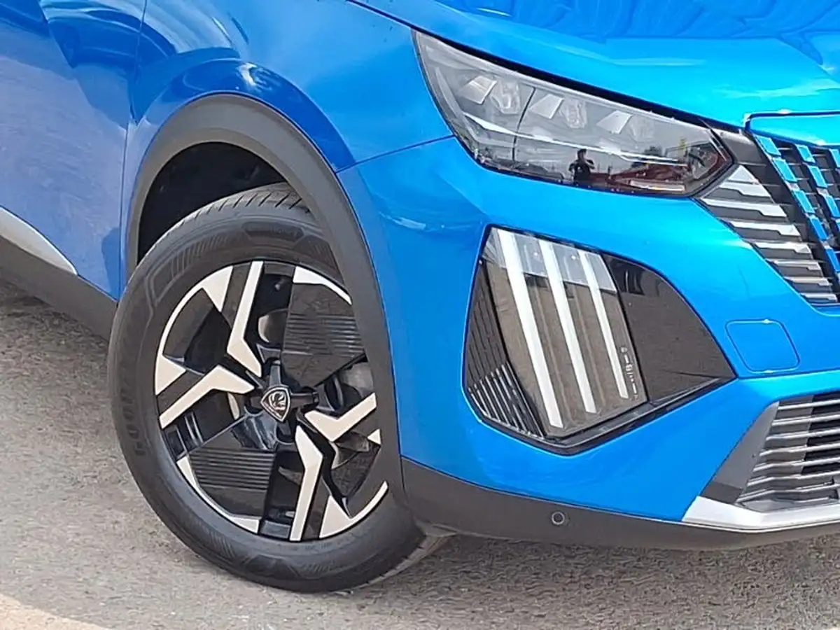 2024-peugeot-2008-suv-12-puretech-gt-130ps-eat8-big-8