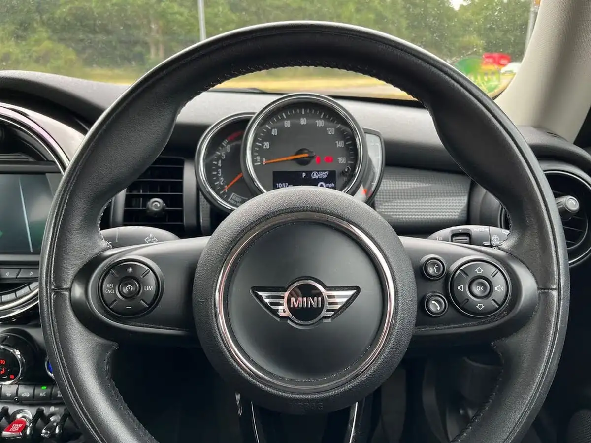 2018-mini-cooper-15-cooper-series-ii-ss-hatchback-3d-auto-big-24
