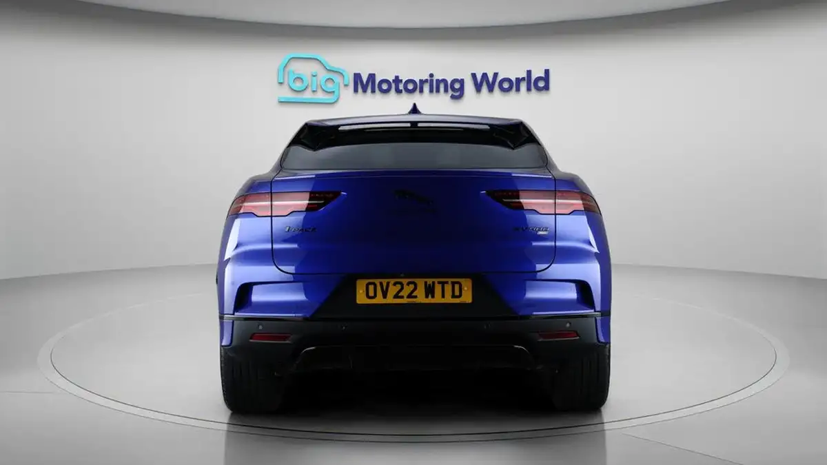 2022-jaguar-i-pace-ev400-hse-black-big-6