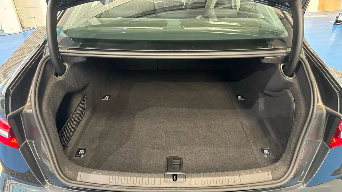 2021-audi-a6-saloon-20-40-tfsi-sport-big-14