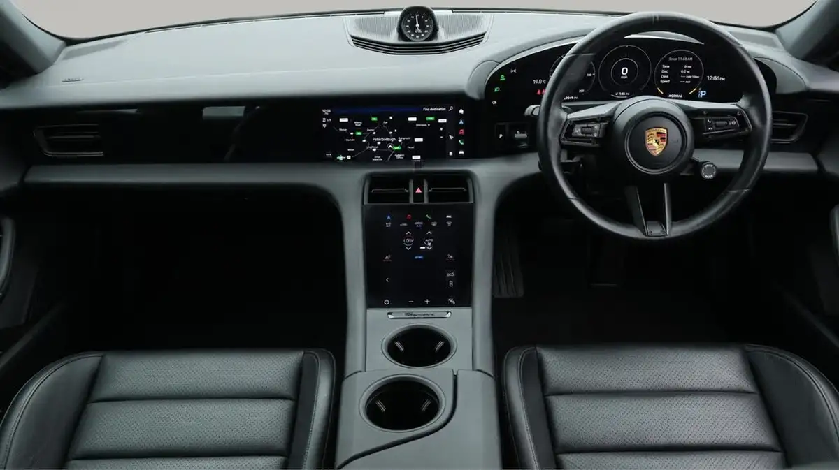 2020-porsche-taycan-e-4s-530ps-big-13
