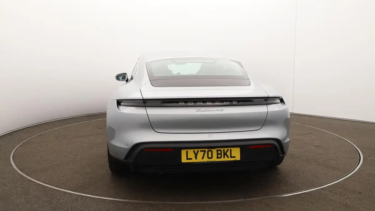 2020-porsche-taycan-e-4s-530ps-big-61