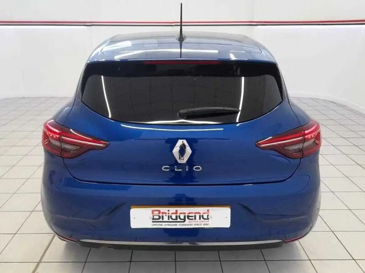 2020-renault-clio-10-sce-iconic-75bhp-big-4