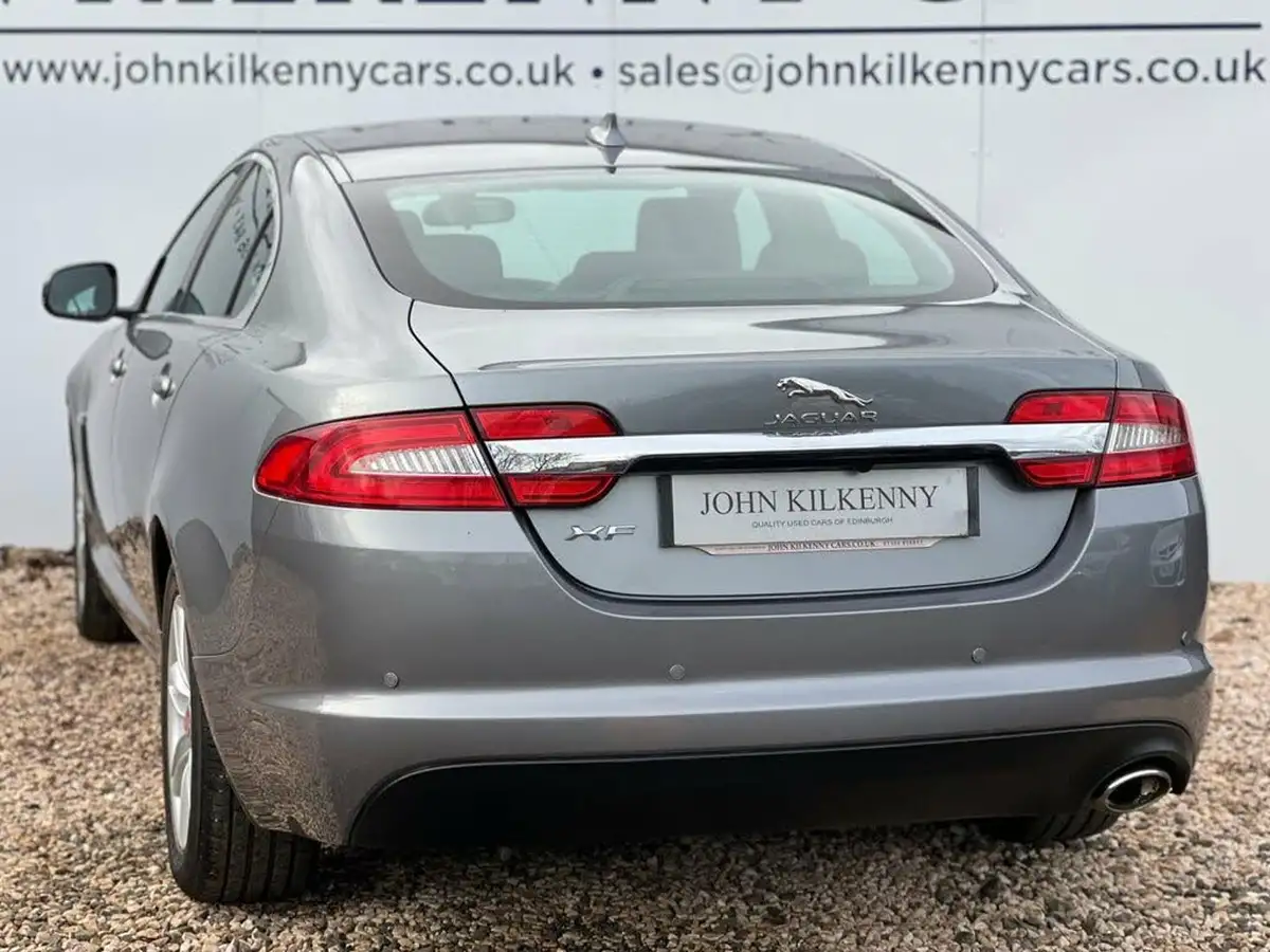 2015-jaguar-xf-22td-luxury-200ps-saloon-4d-big-3