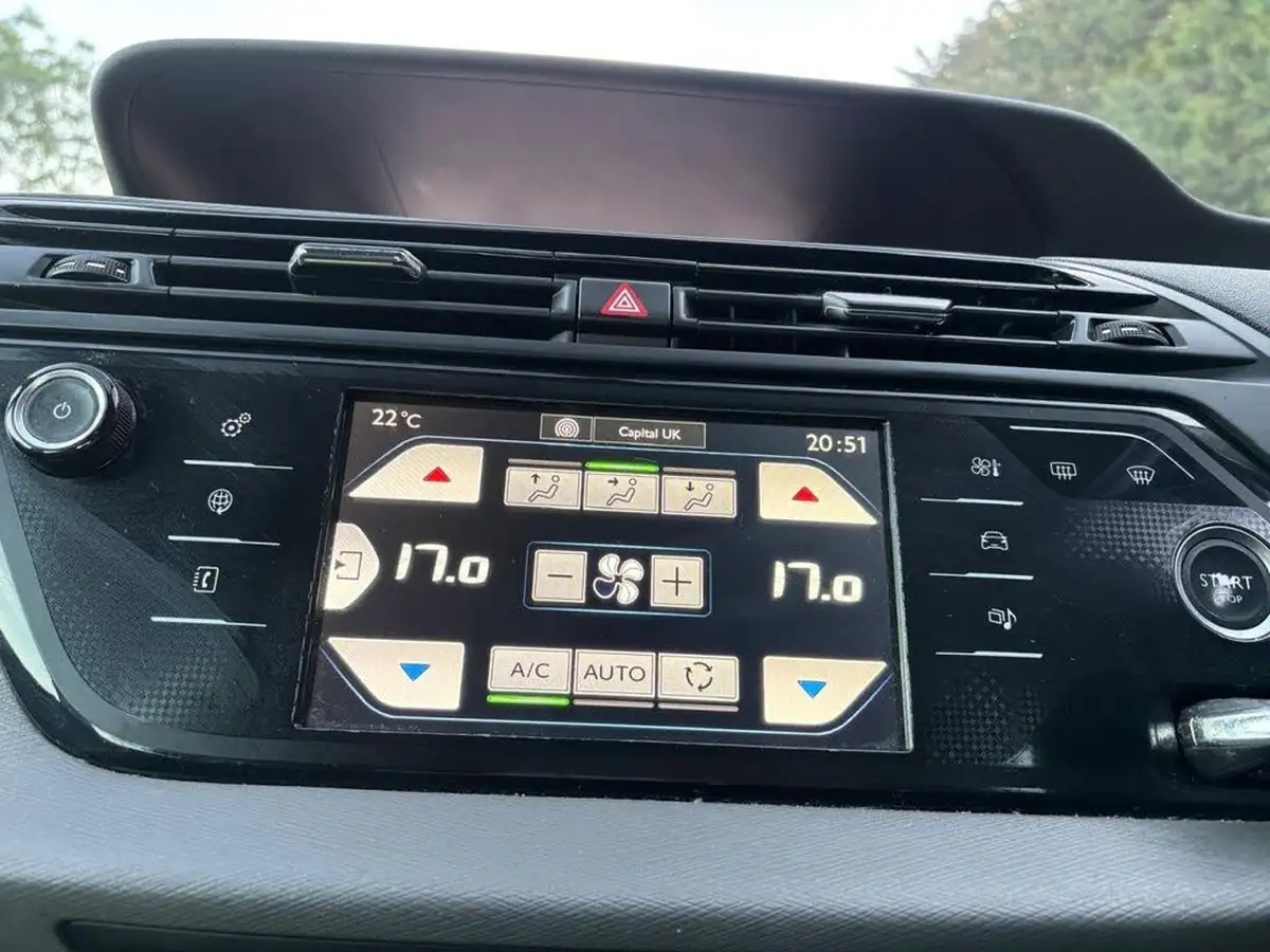 2014-citroen-grand-c4-picasso-16e-hdi-vtr-115ps-big-20