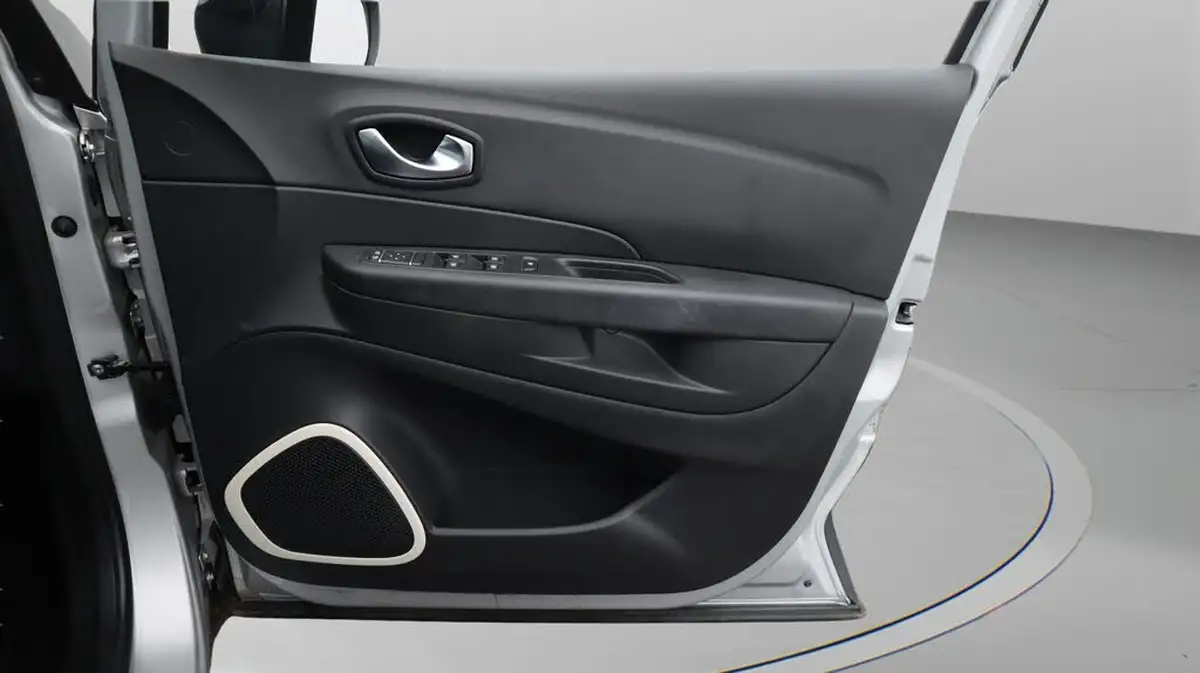 2020-renault-captur-09-tce-play-big-15
