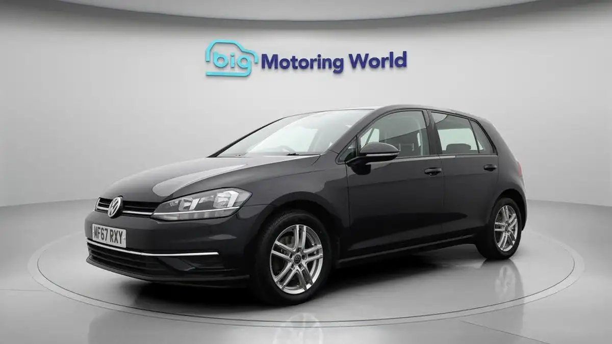 2017-volkswagen-golf-14-tsi-se-nav-ss-hatchback-5d-big-3