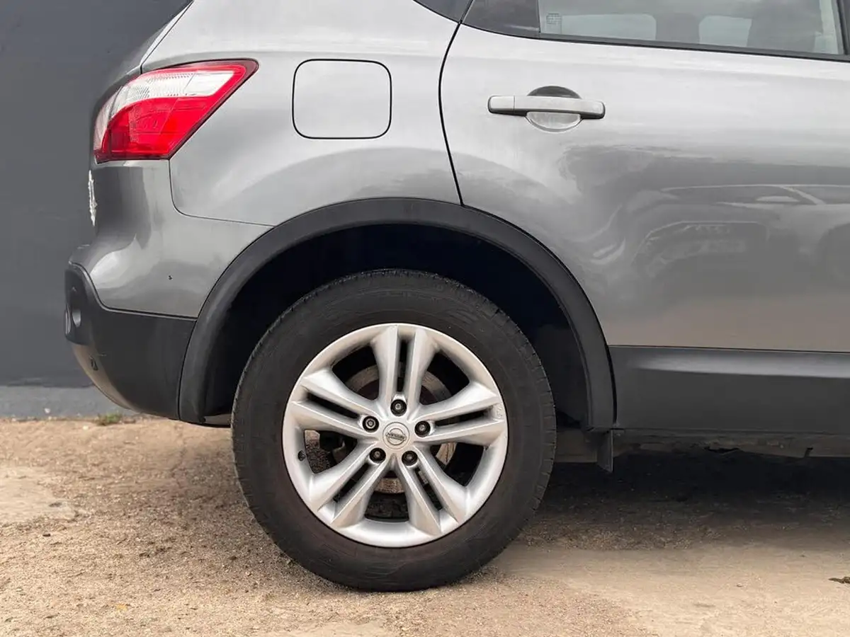 2012-nissan-qashqai-16-acenta-big-31