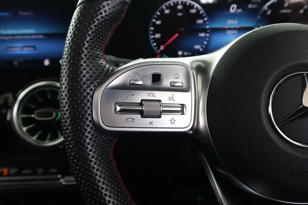 2022-mercedes-benz-glb-class-20d-glb220d-amg-line-premium-plus-big-19