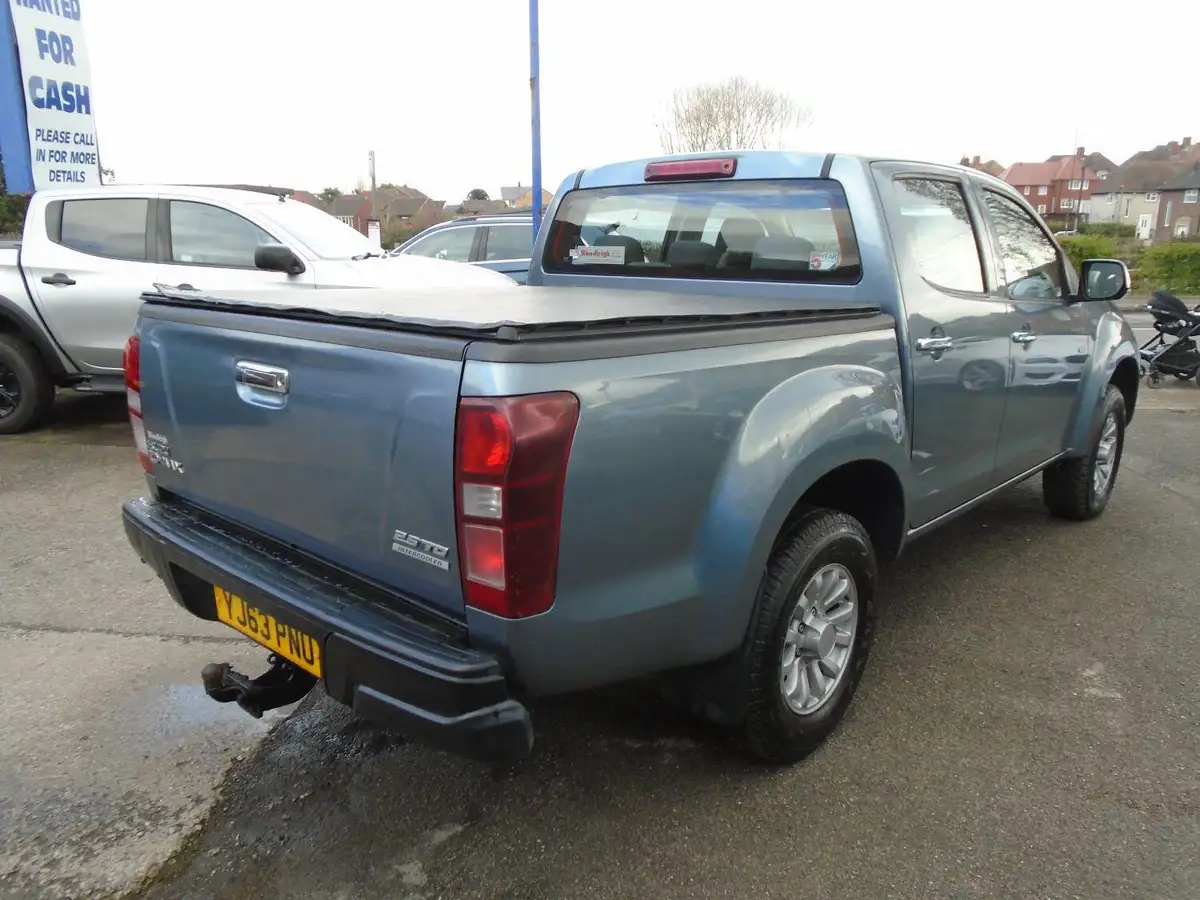 2013-isuzu-d-max-25td-eiger-big-5
