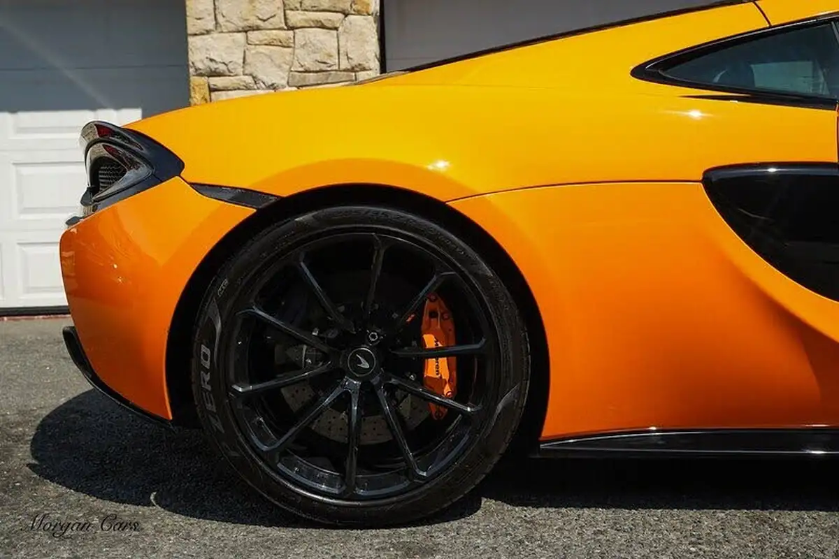 2020-mclaren-570gt-38-big-12
